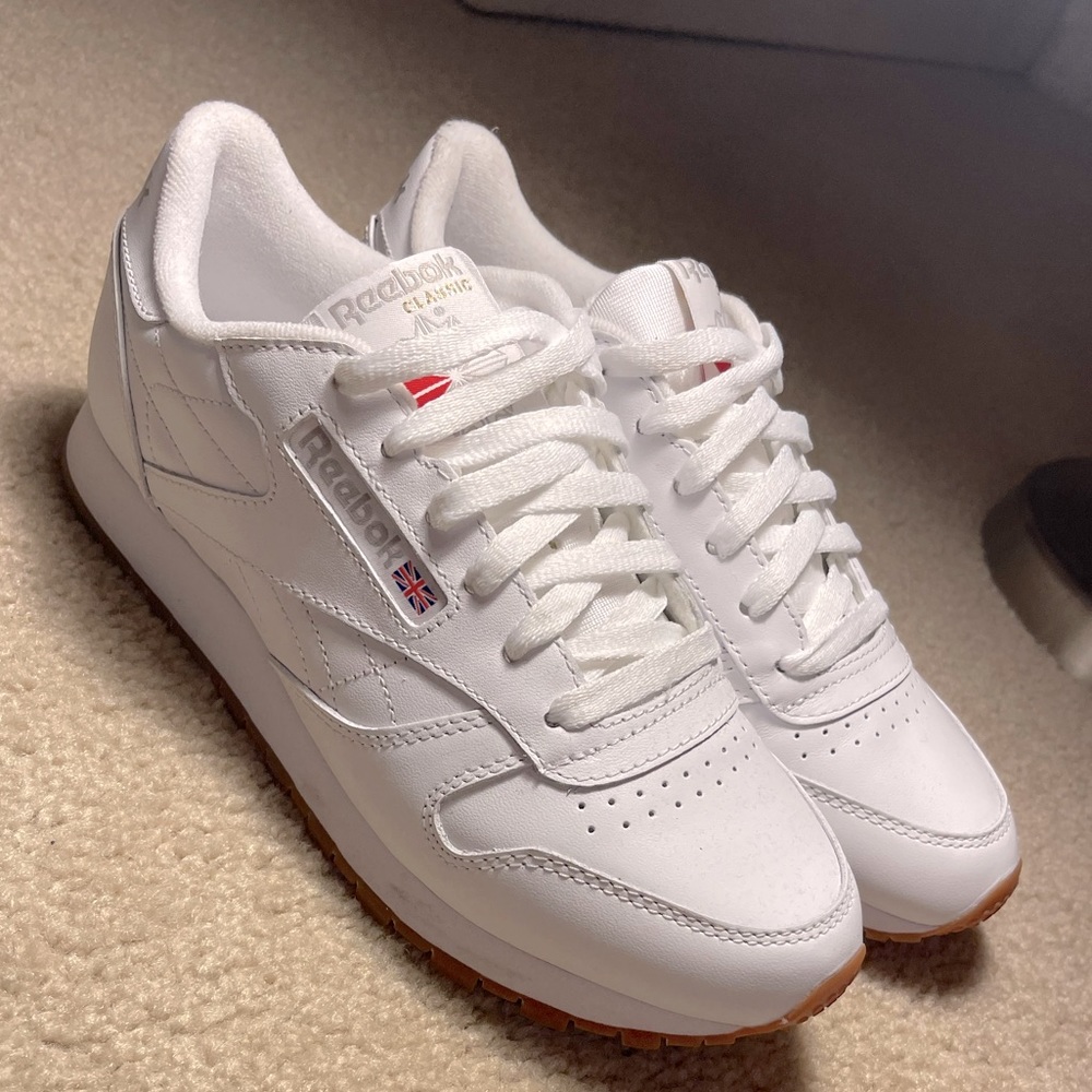 Classic Women White Reeboks